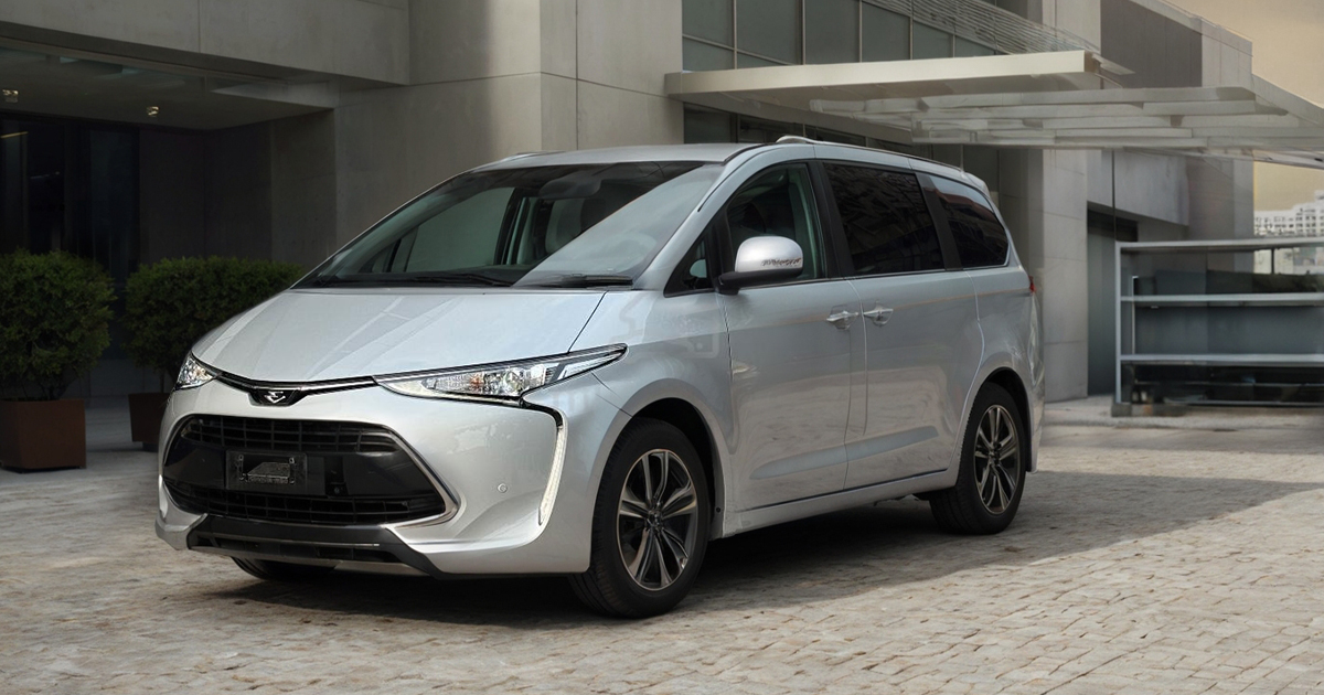 Toyota Estima Hybrid Minivan in Australia – Spacious 7 & 8 Seater | Carbarn